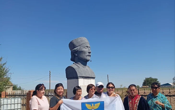 Экскурсия в Хурул и Народный музей Эляева Овлы п.Ики-Бухус