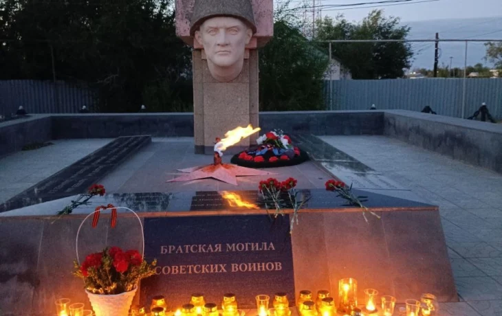 День памяти и скорби "Память в сердце бережно храним", акция " Свеча памяти". День памяти и скорби "Память в сердце бережно храним", акция " Свеча памяти".